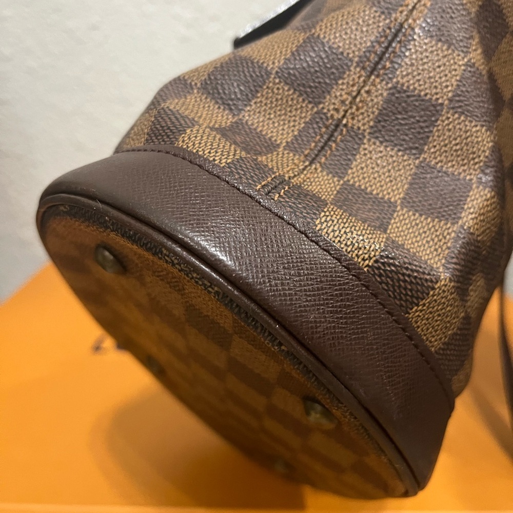 Louis Vuitton Brown Checkered Tote Bag with Gold Accents - Picture 5 of 12